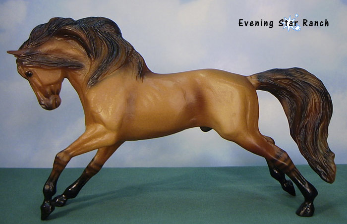 Breyer Classic Charging Mesteno