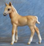 Hagen-Renaker Thoroughbred Foal painted by Dee Whitley