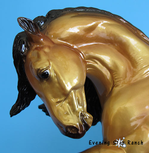 Breyer Traditional Laredo 712132 Tesoro de Oro