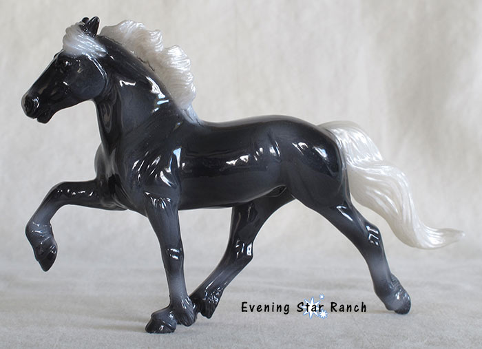 Breyer Stablemate Icelandic - 712217 Fylkir