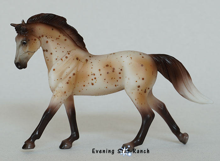 Breyer Stablemate Cantering Warmblood - 711522 Maifeld