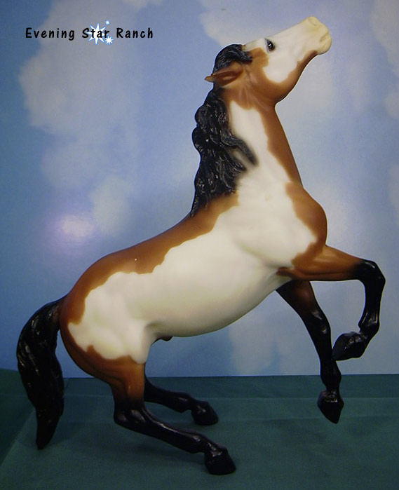 Breyer Traditional Semi-Rearing Mustang - 828