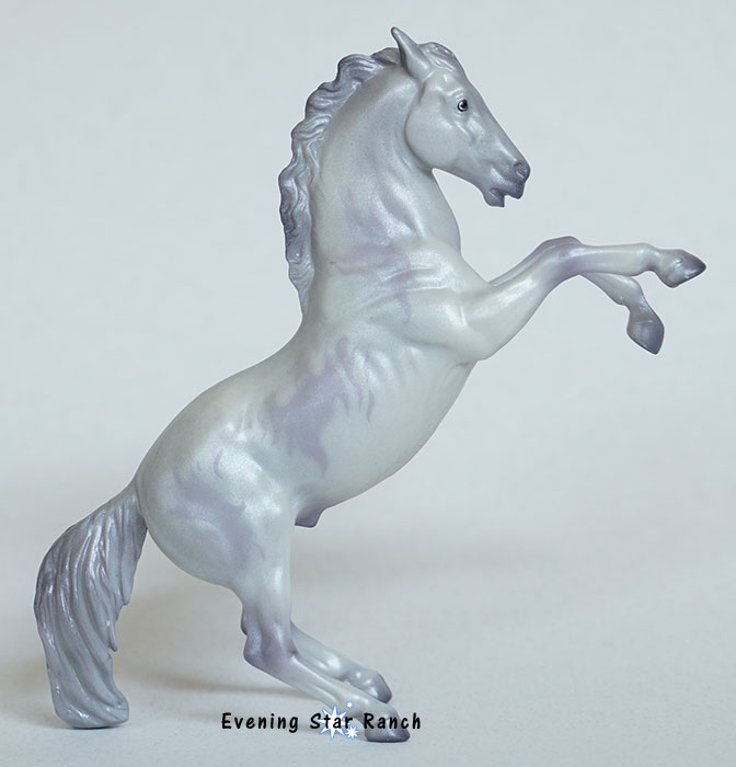Breyer Stablemate Fighting Stallion - Mini Spirit of Hallowed Eve 712401