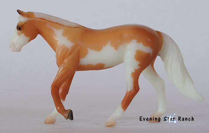 Breyer Stablemate Loping Quarter Horse Dungaree - 5396