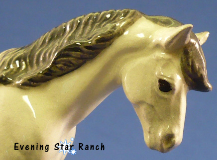 Hagen-Renaker Specialty Mustang Mare - 3309