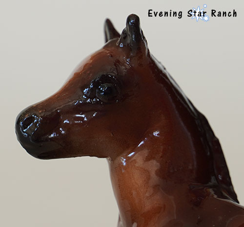 Breyer Stablemate Thoroughbred Lying Foal - Zaahir 712492