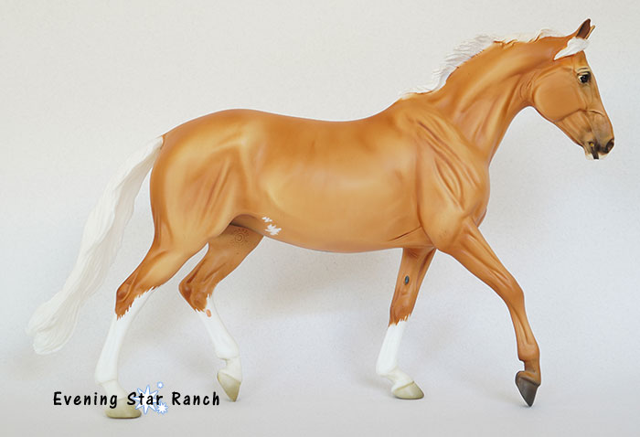 Breyer Traditional Giselle - 711371 Slainte Surprise