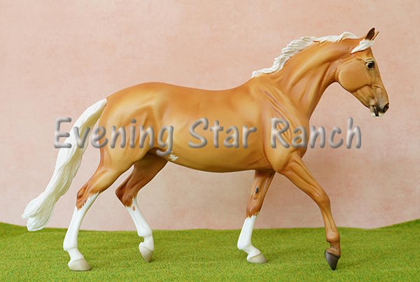 Breyer Traditional Giselle - 711371 Slainte Surprise