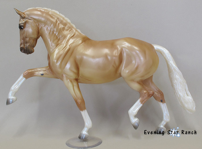 Breyer Traditional Totilas - 700120 Winter Wonderland