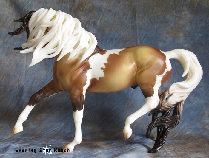 Breyer Traditional Esprit - Samba Surprise 711238